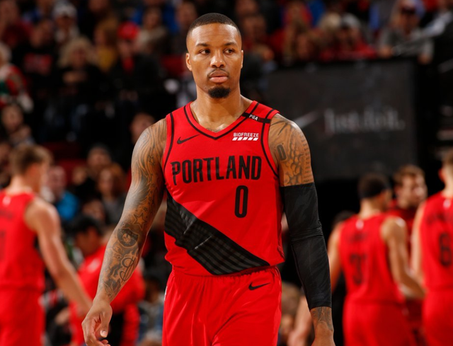 收益结构更 收益结构更